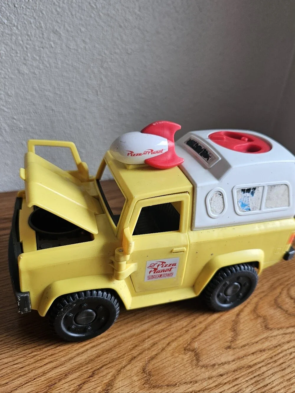 4/$10 Pizza Planet Toy Story Imaginext Truck Disney Well Worn